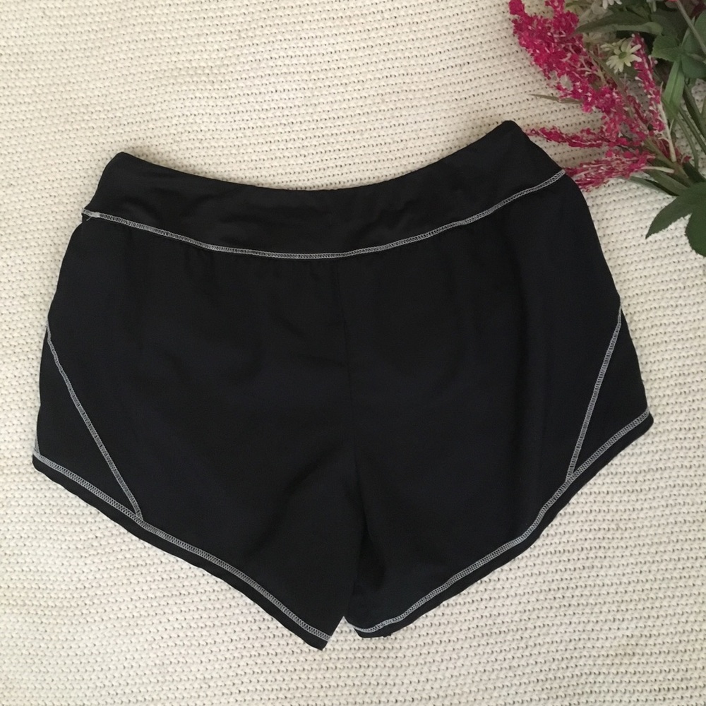 ASICS running shorts - Picture 2 of 5
